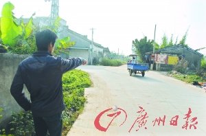 少女深夜被砍斷右臂 因無錢被救護車拒送轉(zhuǎn)院